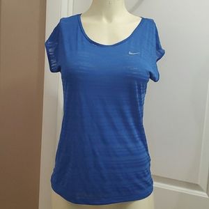 Nike women shirt dry-fit size S